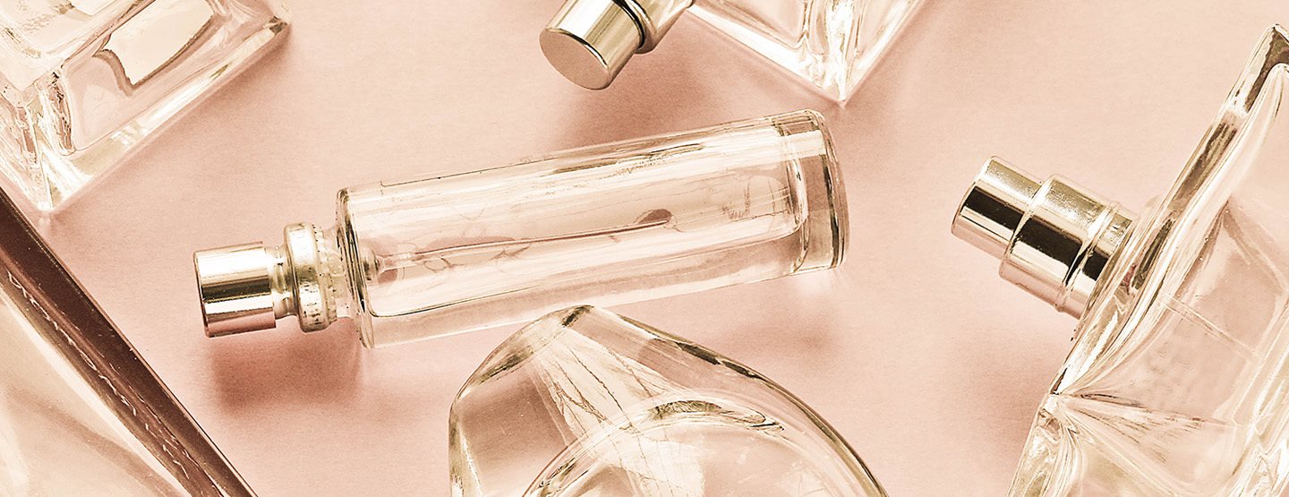 Parfum kot darilo: najlepše dišave za vaše najdražje    