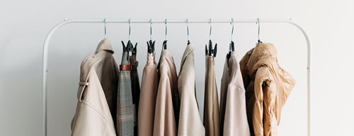 Pet nasvetov za urejeno garderobno omaro