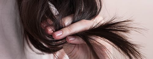 Naslednji nasveti vam bodo še kako v pomoč pri preprečevanju razcepljenosti in lomljenja las 