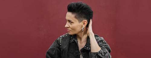 Vsestranska pričeska za ženske - undercut 