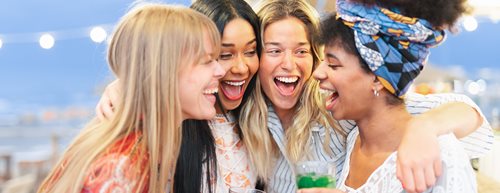 Zabava brez alkohola: Najboljše brezalkoholne alternative alkoholnim pijačam