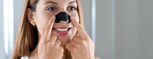 Odstranjevanje ogrcev: tako se jih boste po besedah dermatologov lotili pravilno