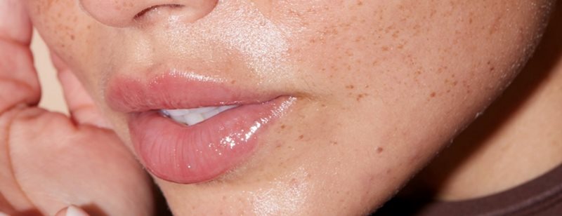 Trend letošnje pomladi: ličenje ustnic cloud lips